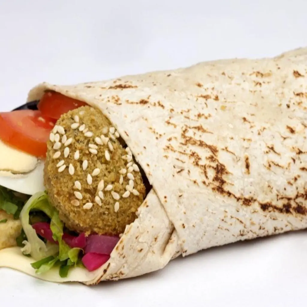 فلافل خبز عادي مع البيض